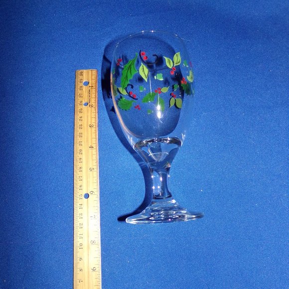 Vintage Libby or Libbey Christmas Holly Berry Wine Glass Stemware - Picture 1 of 7
